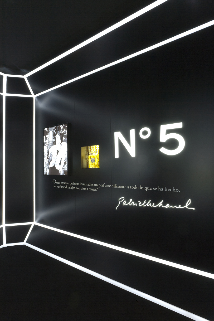 Espacio Chanel nº5 por Carral Asociados en Casa Decor Madrid 2011