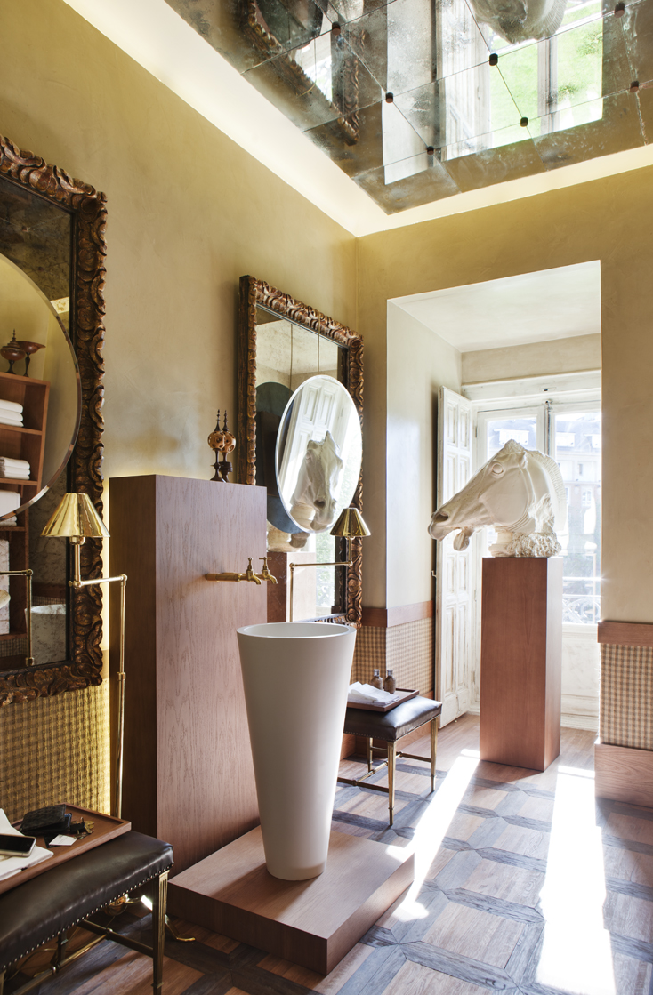 Luis García Fraile, cuarto de baño-vestidor, en Casa Decor 2012