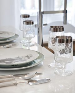 Salón con cocina integrada por Beatriz Silveira en Casa Decor 2013