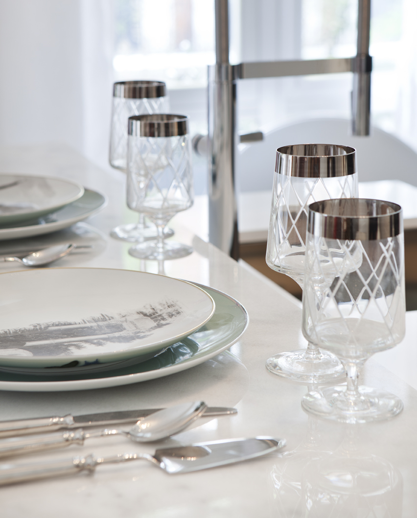 Salón con cocina integrada por Beatriz Silveira en Casa Decor 2013