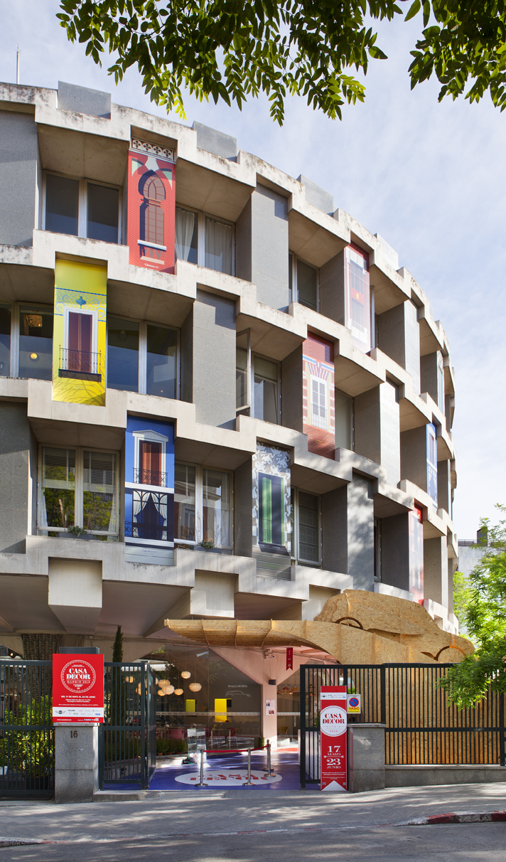Fachada, galería y señalética por Egue y Seta en Casa Decor 2013