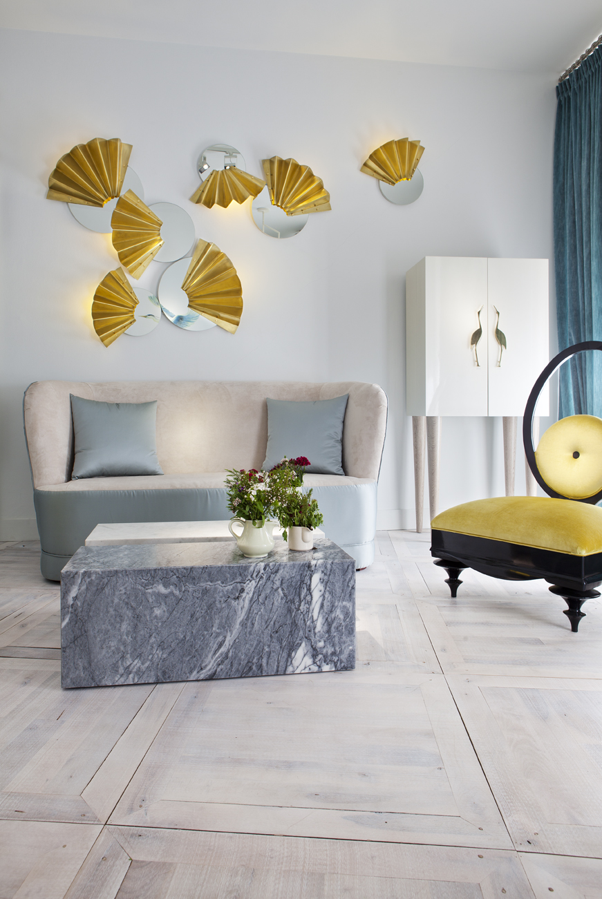 Salón con comedor por More & More Design en Casa Decor 2013