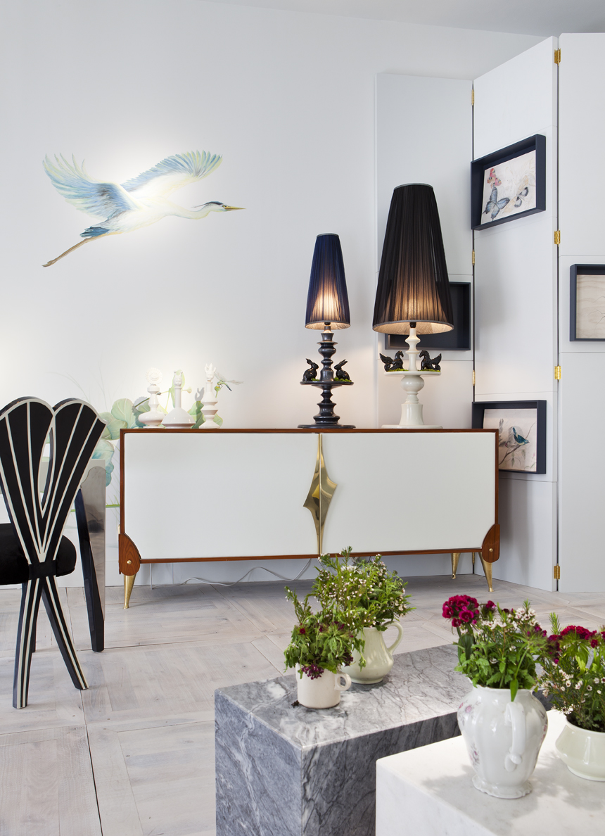 Salón con comedor por More & More Design en Casa Decor 2013