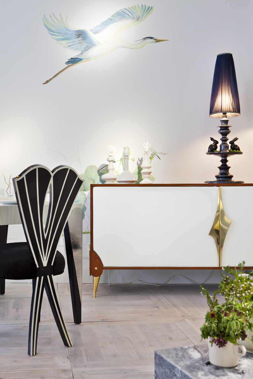Salón con comedor por More & More Design en Casa Decor 2013