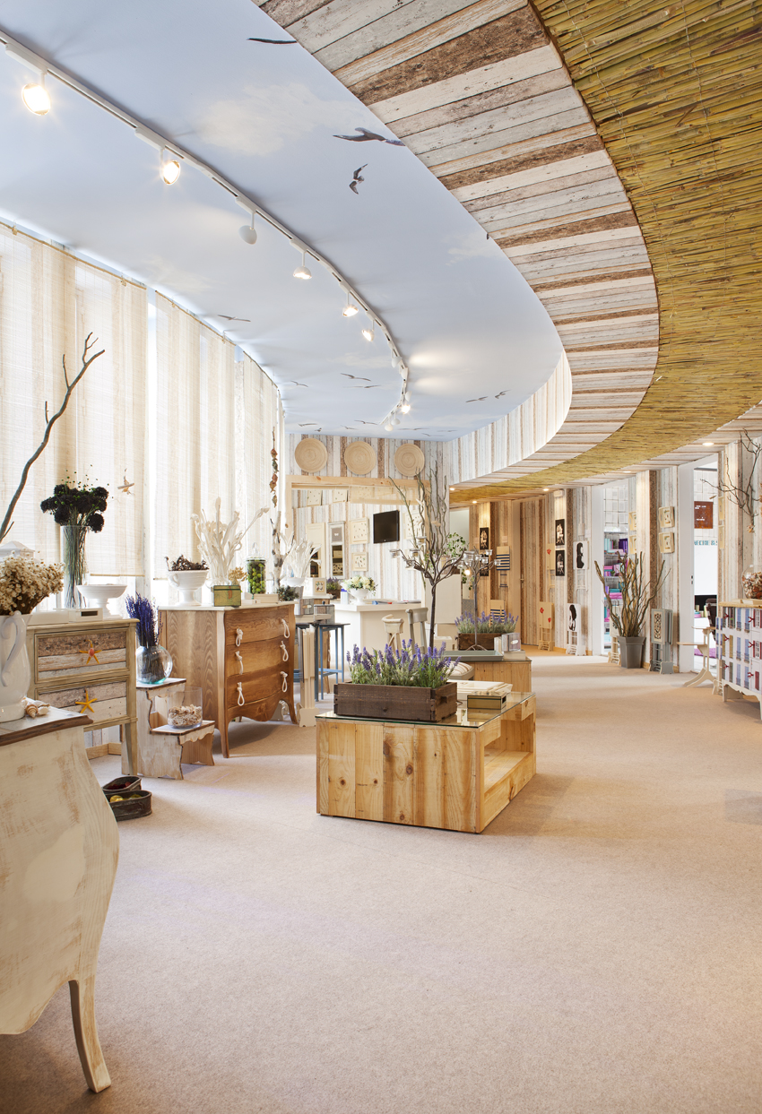 Exposición y venta de muebles y complementos de la Fundación Carmen Pardo-Valcarce