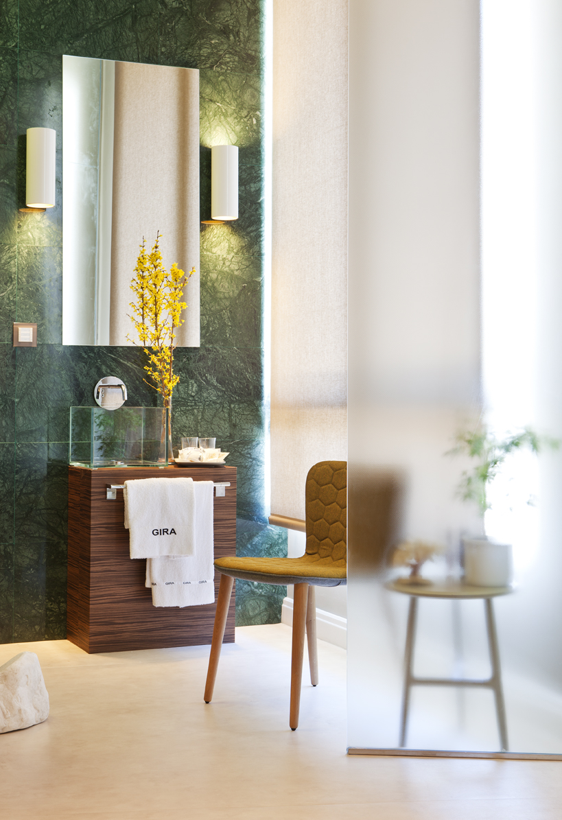 Dormitorio domótico por Artefactum en Casa Decor 2013
