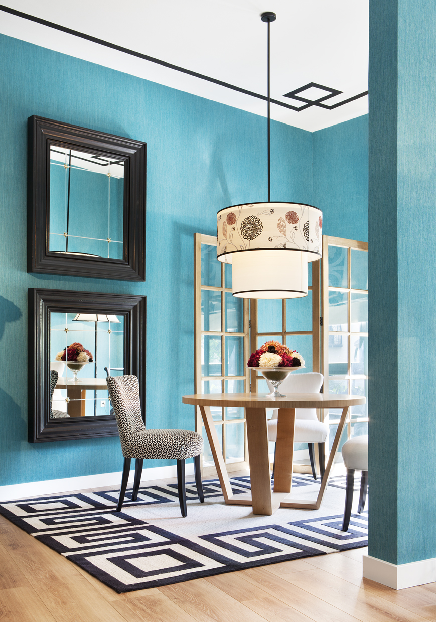 Salón con zona de comedor por Javier Castilla en Casa Decor 2013