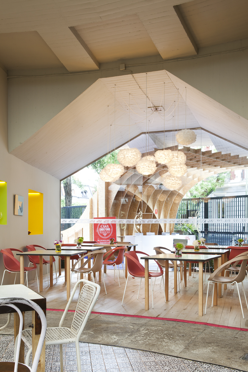 Restaurante lounge "Colourful" por el equipo de Ynot? en Casa Decor 2013