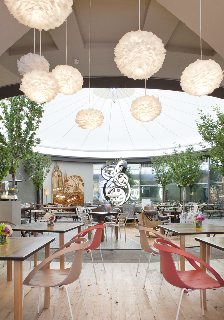 Restaurante lounge "Colourful" por el equipo de Ynot? en Casa Decor 2013
