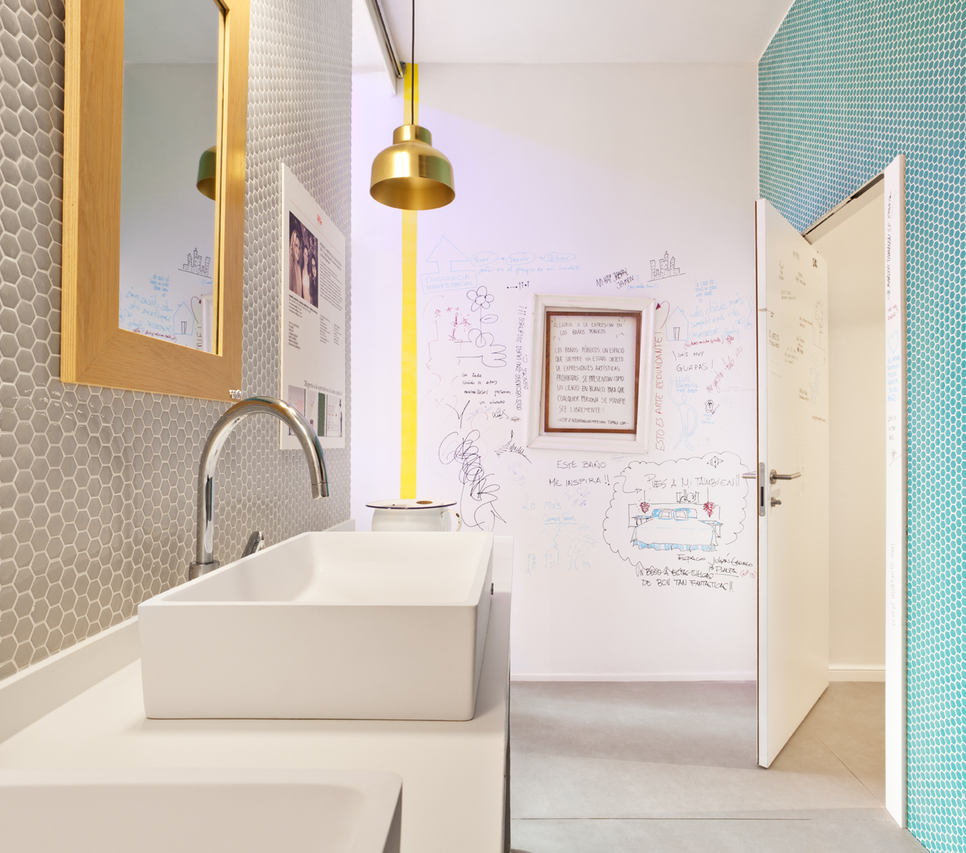 Baños públicos de Ingrid Aparicio, Marina Bertrán y Mireia Bidasoa en Casa Decor 2014