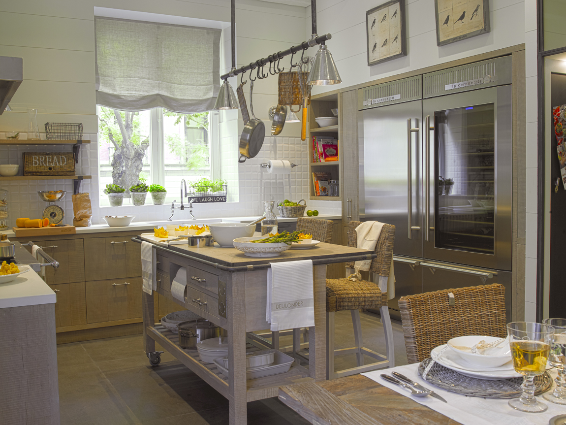 Cocina, comedor y despensa por Deulonder en Casa Decor 2014
