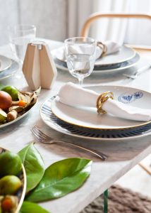 Salón-comedor de aire andaluz de Artefactum en Casa Decor 2014