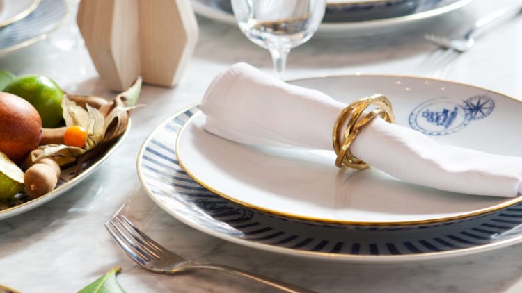 Salón-comedor de aire andaluz de Artefactum en Casa Decor 2014