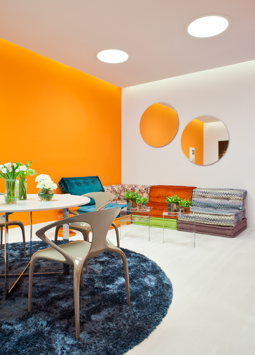 Salón colorista de Marian Lozano en Casa Decor 2014
