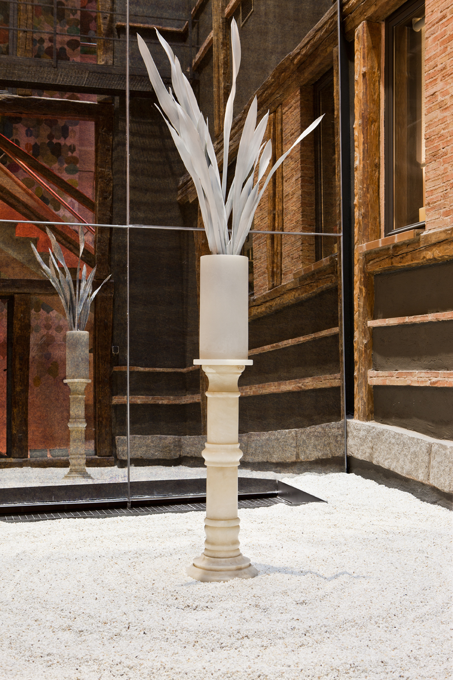 Patio interior por Ana de Biase en Casa Decor 2015