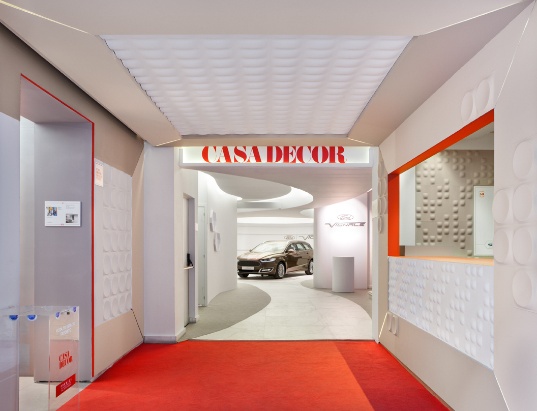 Entrada y taquilla de Casa Decor 2015 por Carlos Aires
