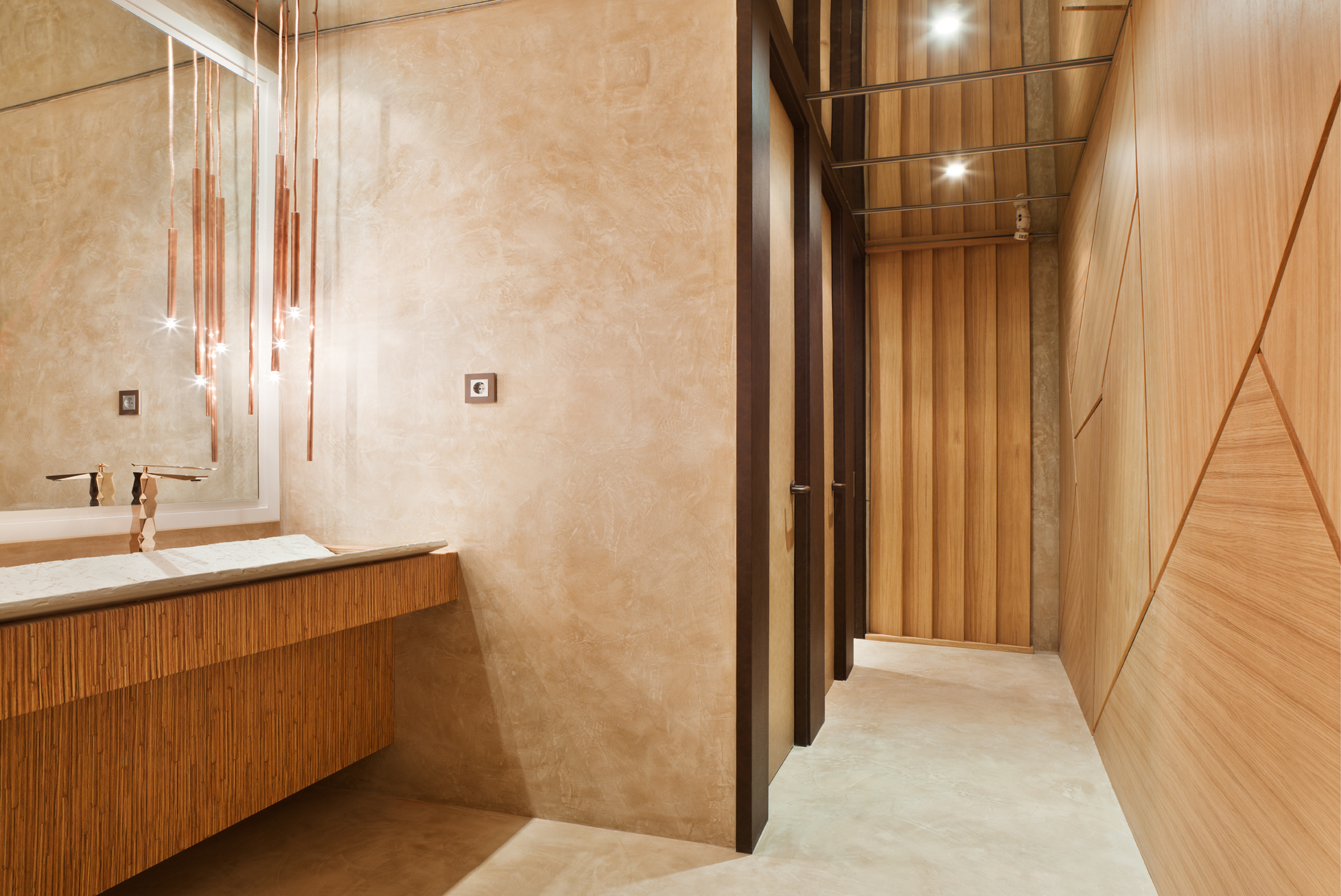 Baño público y despacho por Miguel Muñoz en Casa Decor 2015
