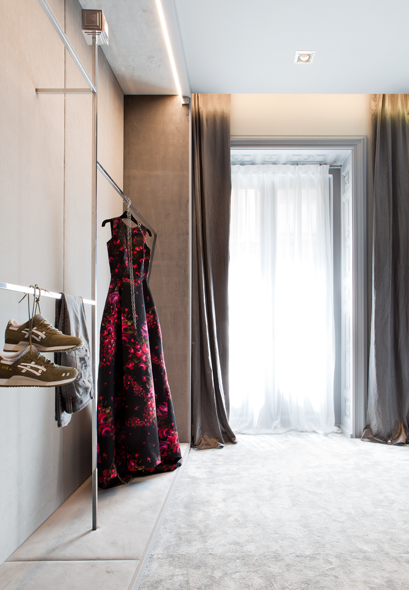Vestidor dividido en tres zonas, de Sara Folch en Casa Decor 2015