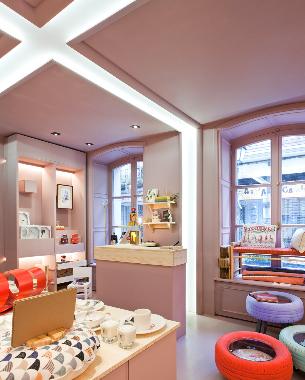 Tienda de diseño por Carlos Aires en Casa Decor 2015
