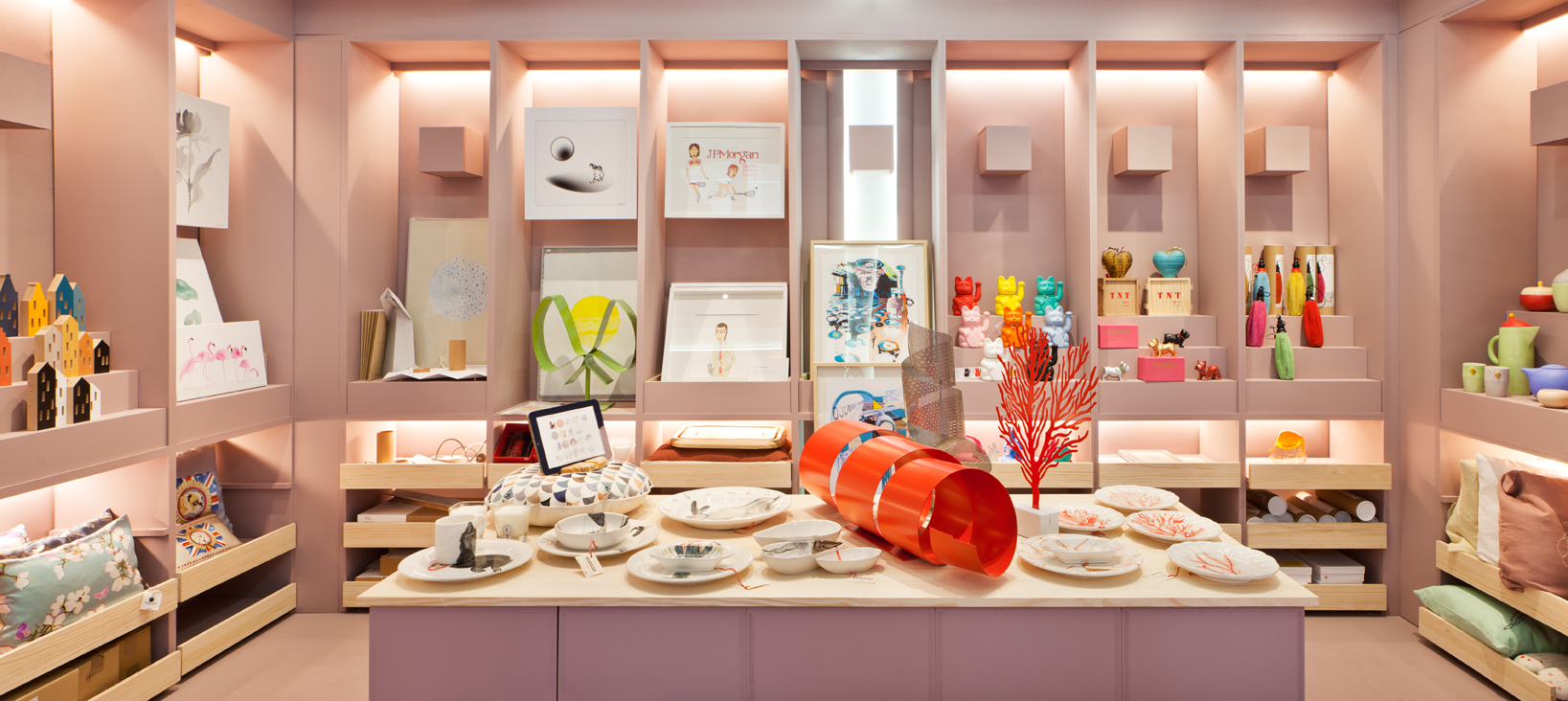 Tienda de diseño por Carlos Aires en Casa Decor 2015