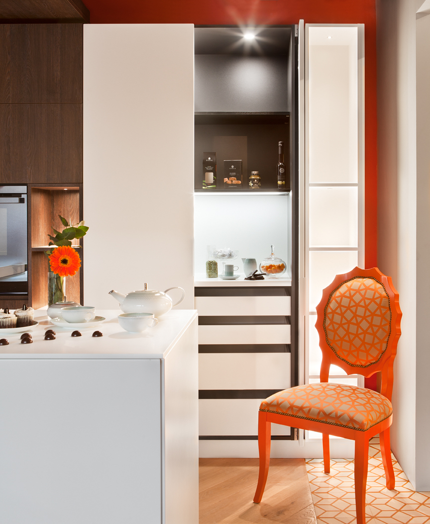 Cocina moderna y funcional por Virgina Albuja en Casa Decor 2015