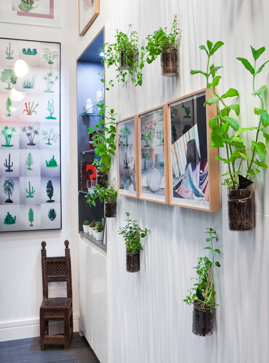 Cocina pequeña de AT Kitchen en Casa Decor 2016