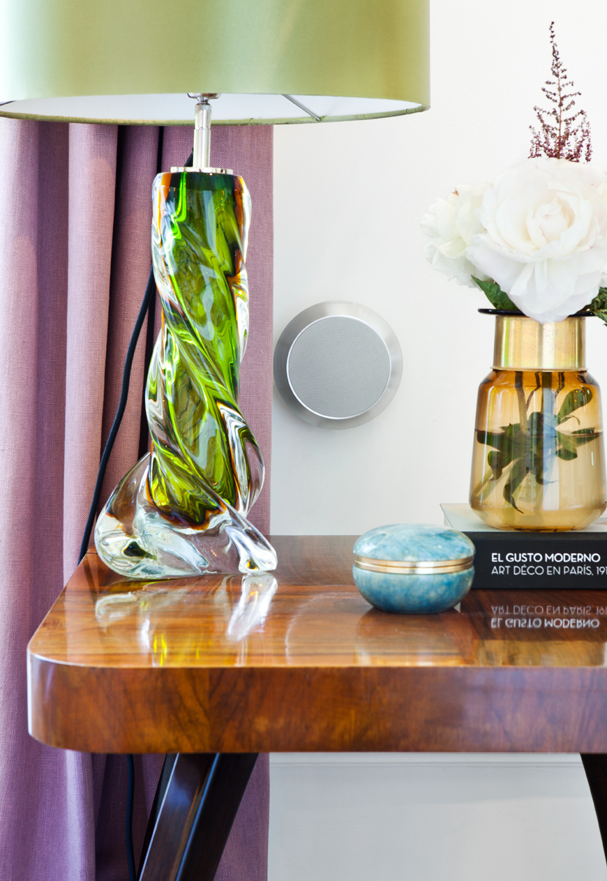 Aparatos de sonido de la suite femenina de Beatriz Silveira en Casa Decor 2016