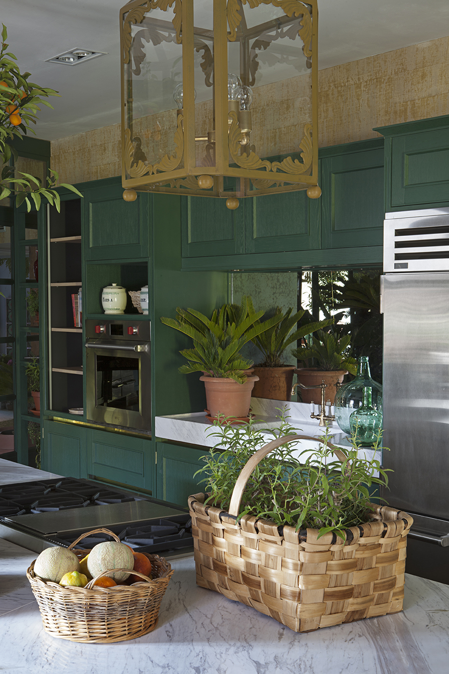 Comedor de cocina con jardín y huerto interior, de Murelli para Casa Decor 2016