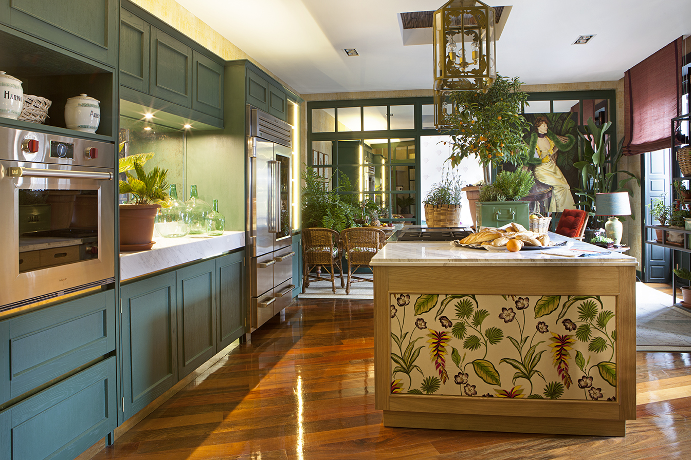 Cocina con jardín y huerto interior, de Murelli para Casa Decor 2016