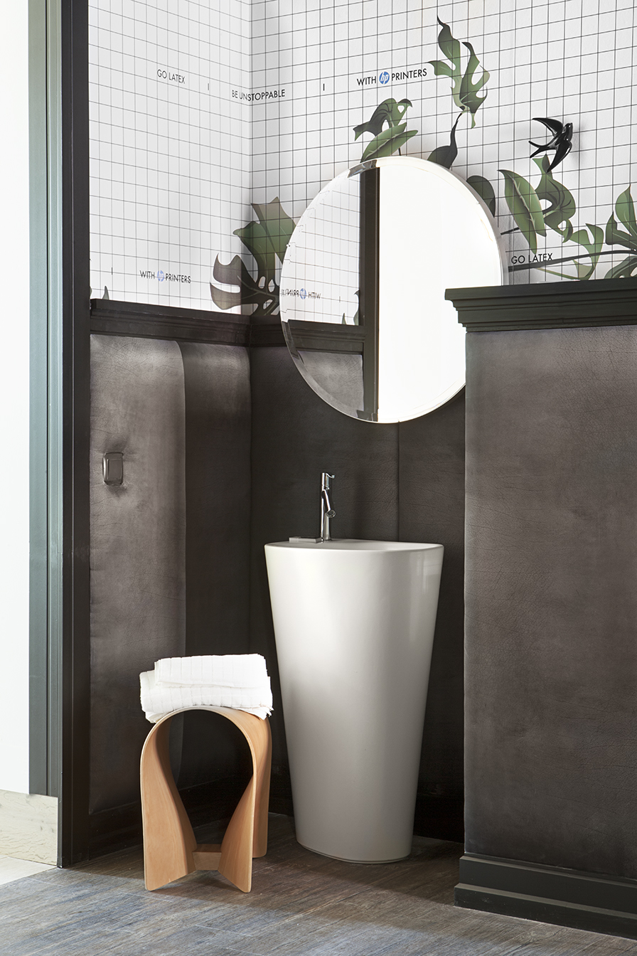 Dormitorio con baño de Egue y Seta para HP, en Casa Decor 2016