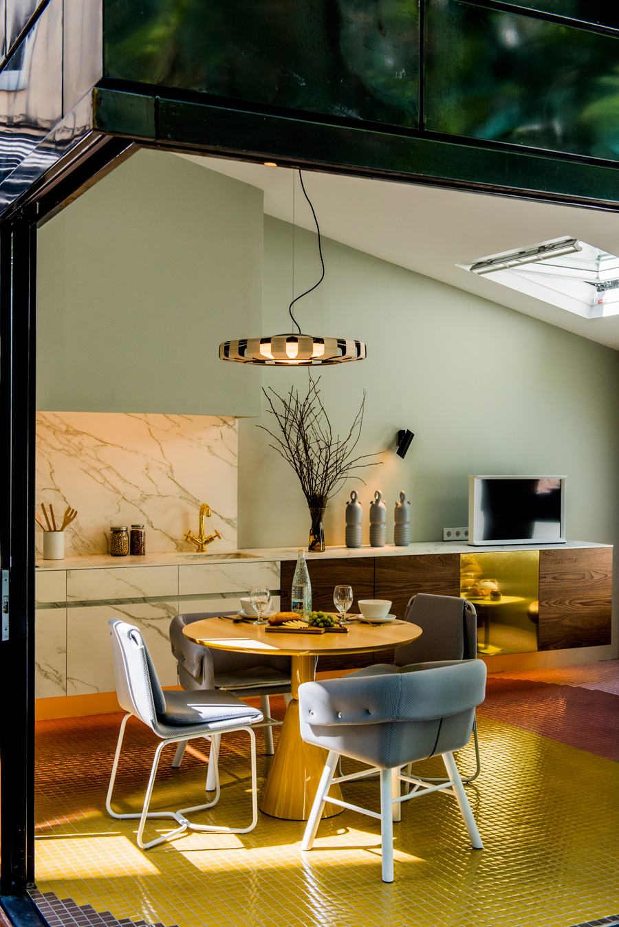 Espacio Houzz una cocina hacia el exterior, de equipo Nimú e Infiniski, en Casa Decor 2016