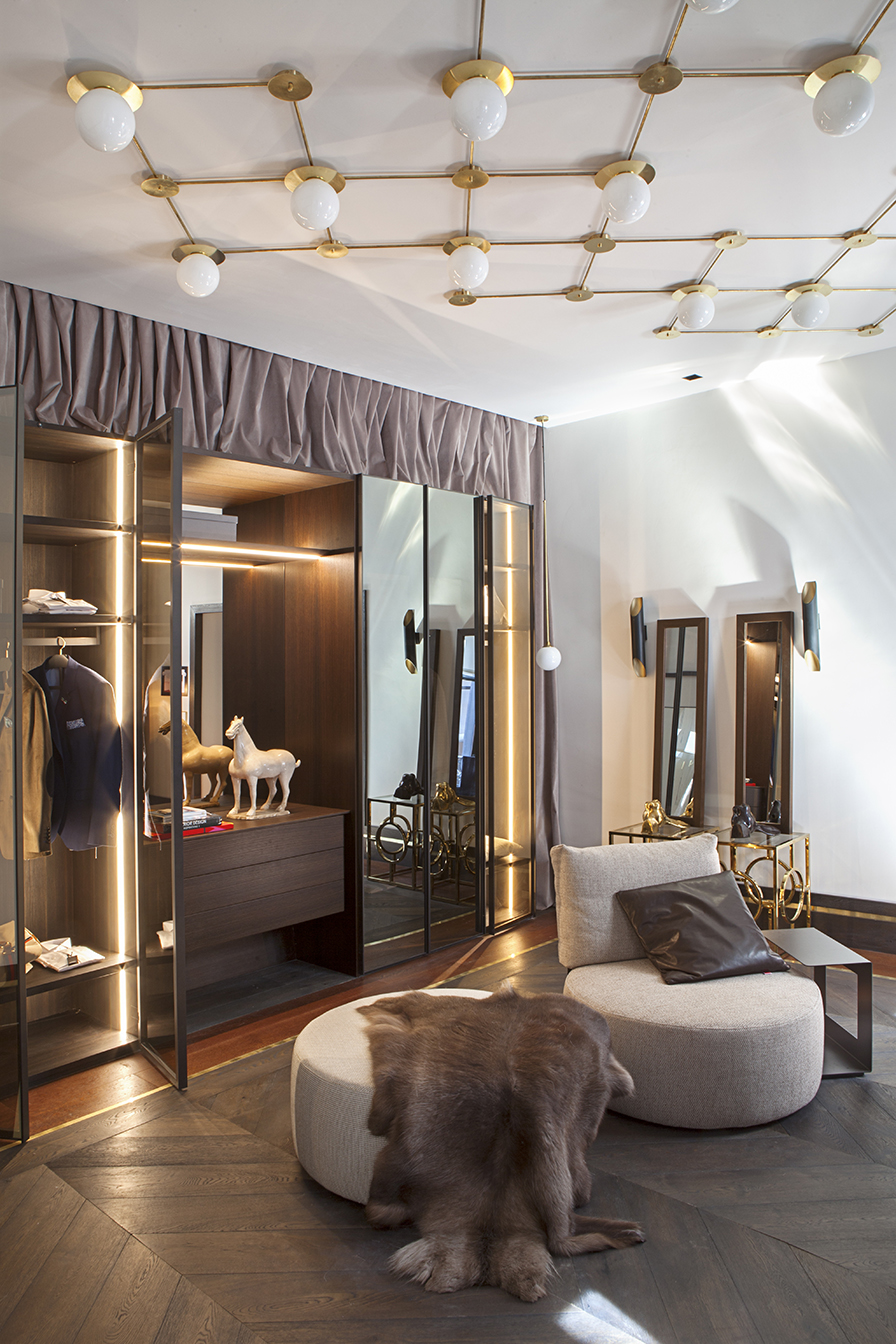 Vestidor masculino – «El coloquio de los perros»