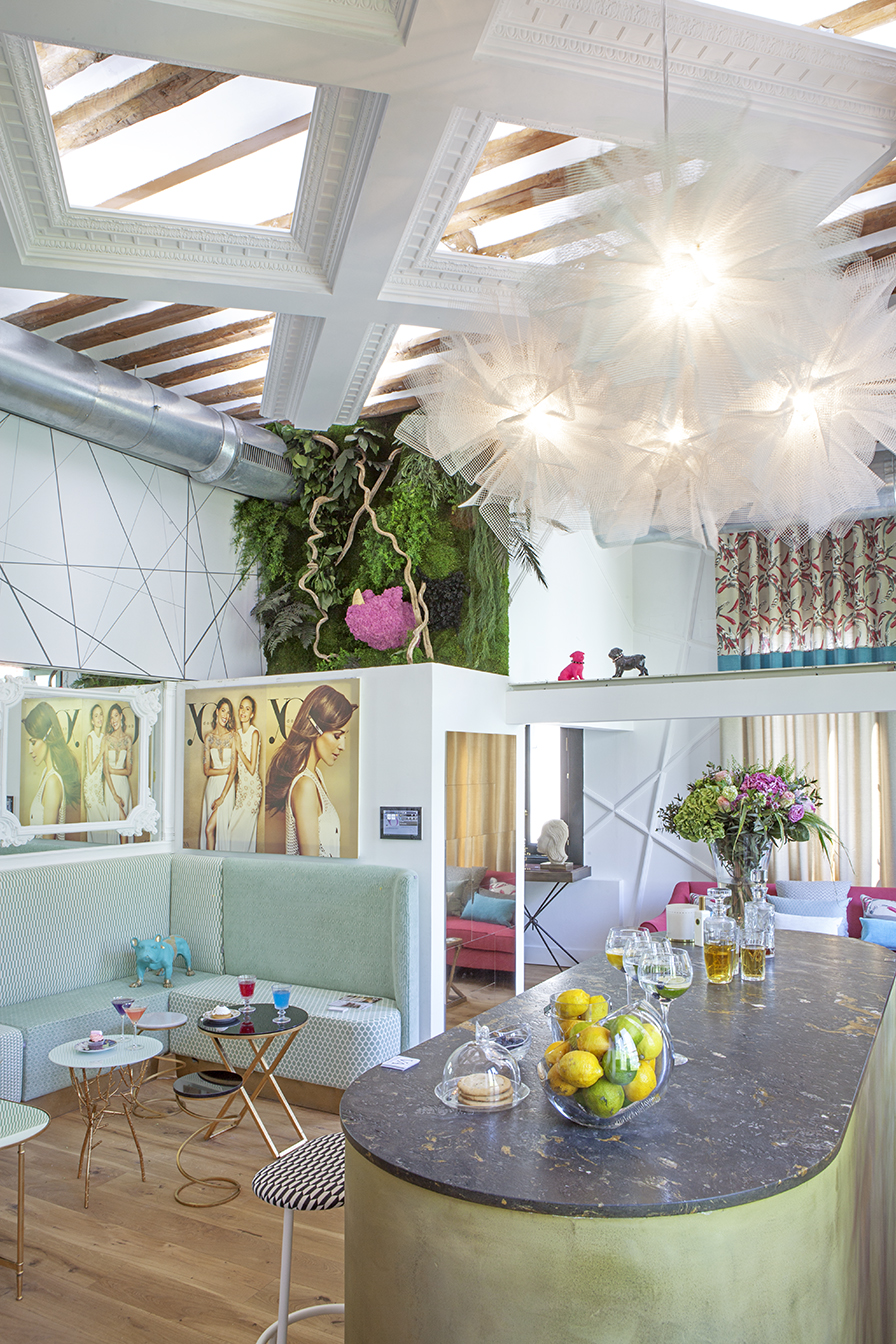 Club Privado Yo Dona por Virginia Albuja en Casa Decor 2016
