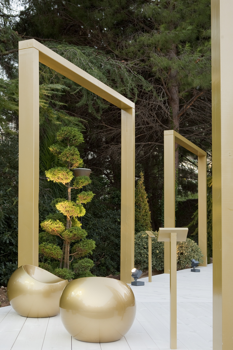 Jardín exterior de Jordi Conillas y Jordina Grifell en Casa Decor Barcelona 2010