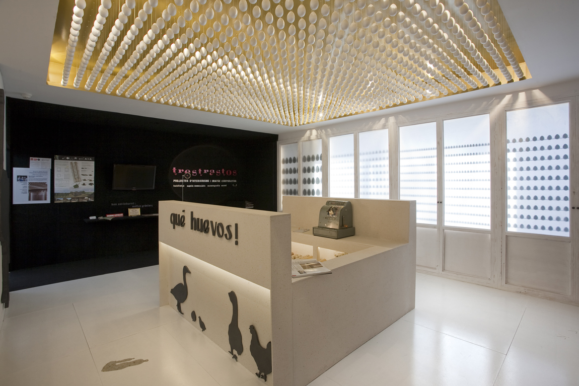Mercè Grané y Judit Bustos, Espacio XXII Premio Habitàcola·ARQUINFAD “Huevería ¡Qué huevos!”, en Casa Decor Barcelona 2010