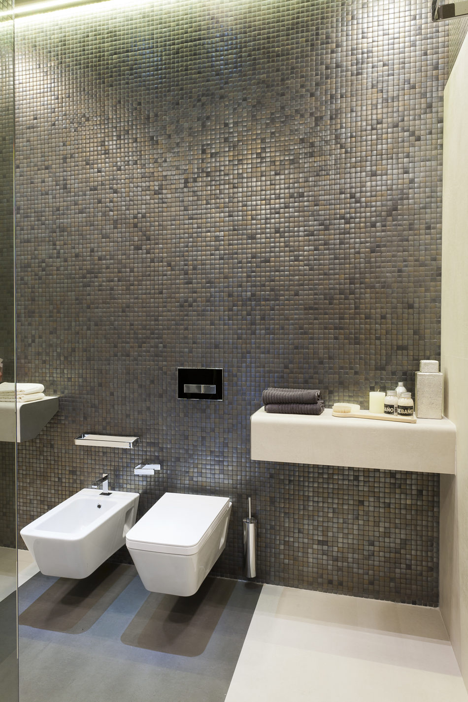 Equipo Neocerámica, cuarto de baño, "Alta costura", en Casa Decor Barcelona 2011