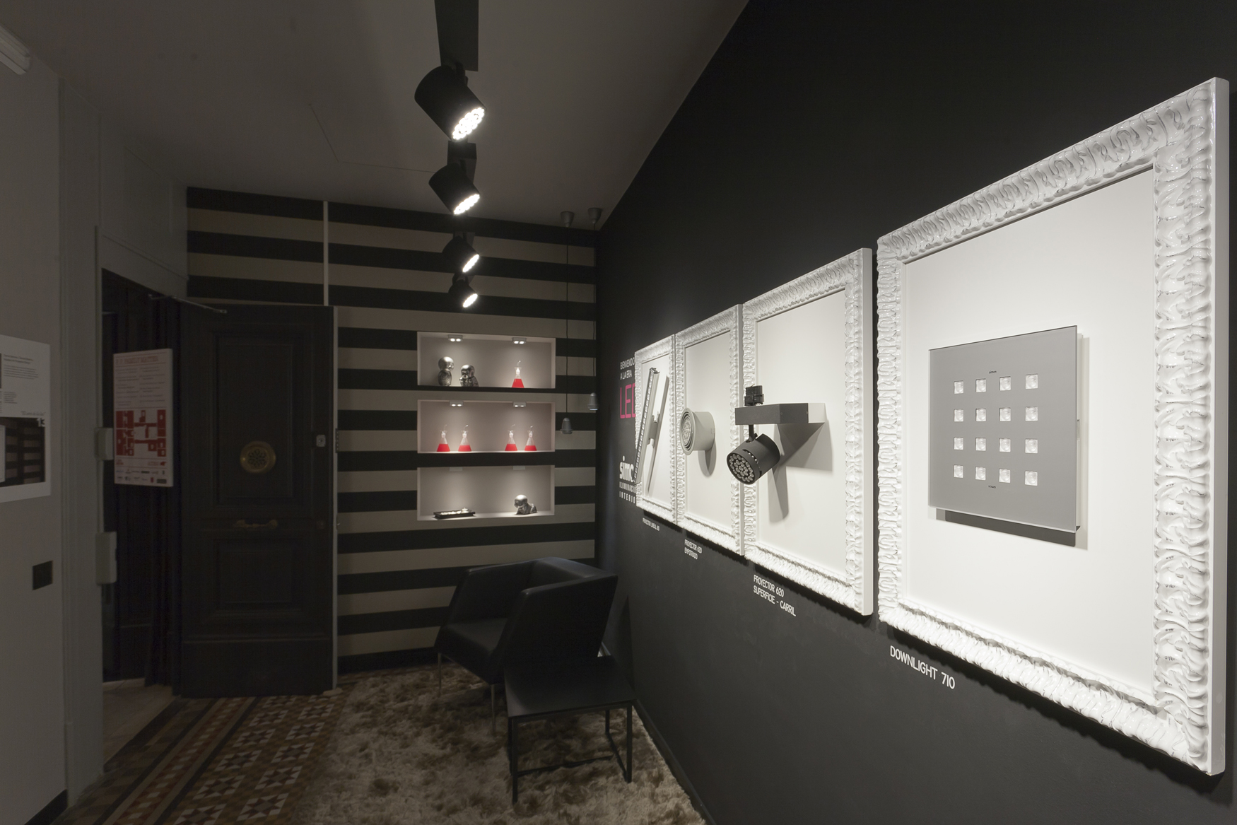 Sonia Serrano, Teresa Rovira y Equipo Proyecto Simon, hall y pasillo, "El arte de la luz", en Casa Decor Barcelona 2011