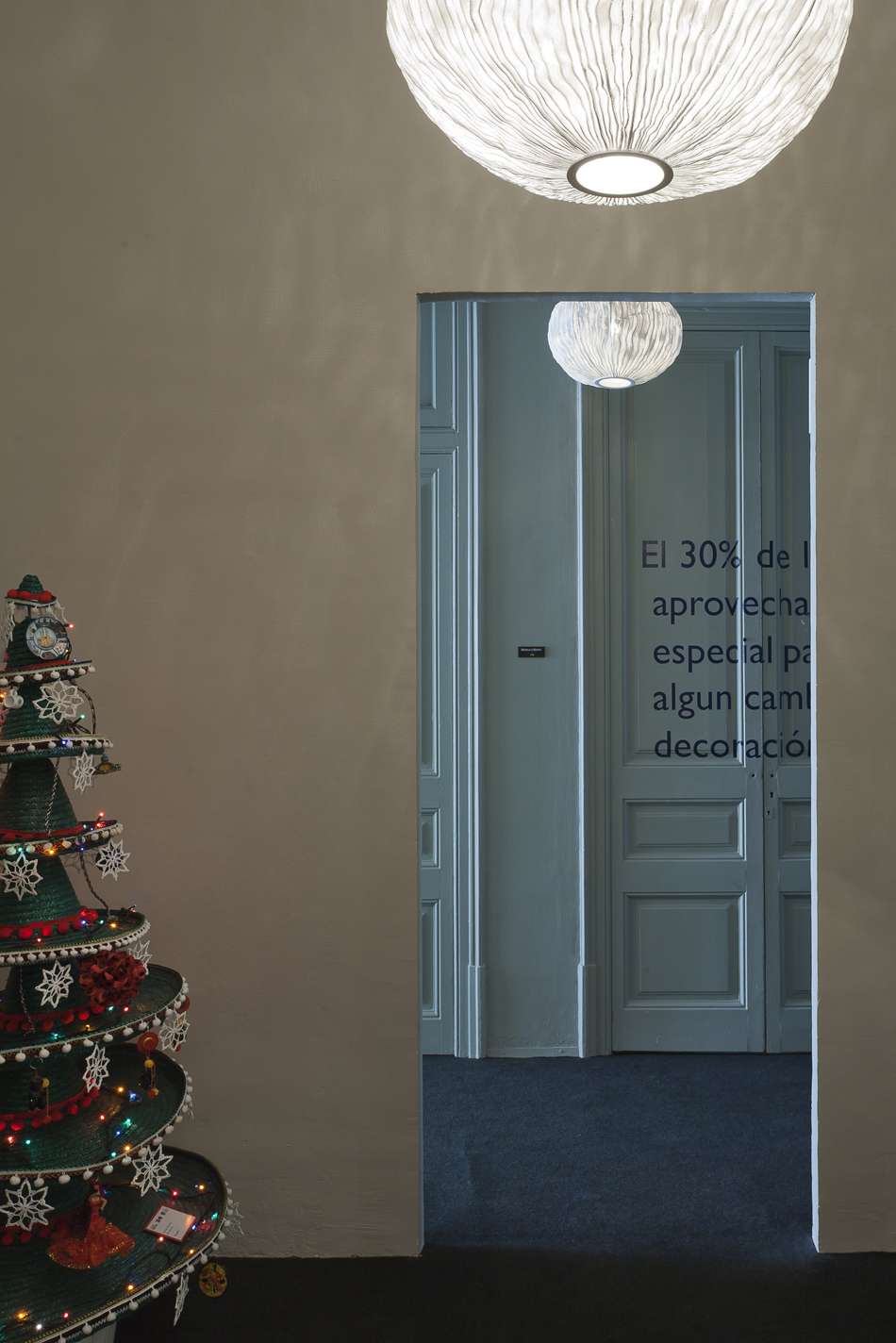 Binomio Interiorismo, espacio FEM, "Tienda de Navidad", en Casa Decor Barcelona 2011