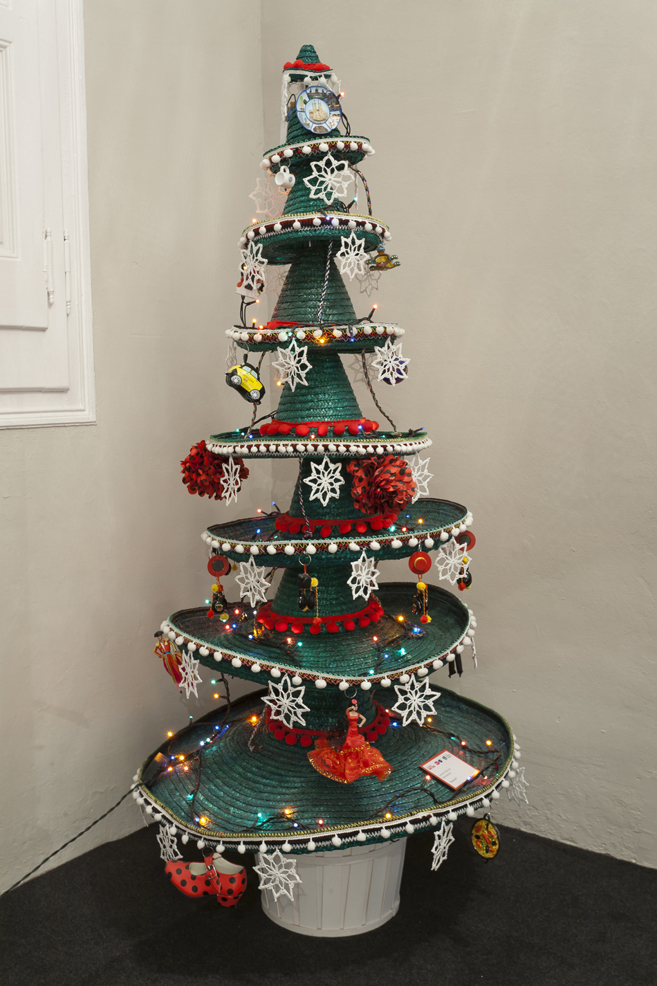 Binomio Interiorismo, espacio FEM, "Tienda de Navidad", en Casa Decor Barcelona 2011