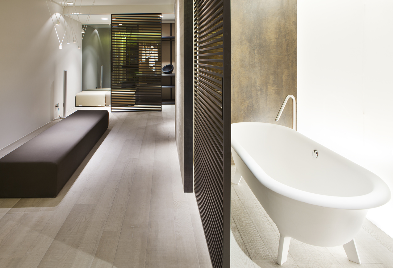 Equipo Criteri Studio, baño con vestidor, "Esencia interior", en Casa Decor 2012