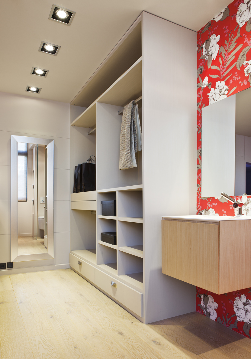Sonia Serrano y Teresa Rovira, dormitorio-vestidor, "Nit i dia" en Casa Decor Barcelona 2012