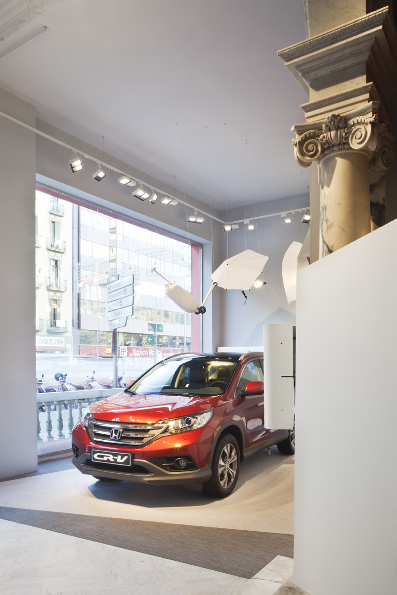 Marta Budó y Pepe Bustamante, taquilla, “Espacio Honda”, en Casa Decor Barcelona 2012