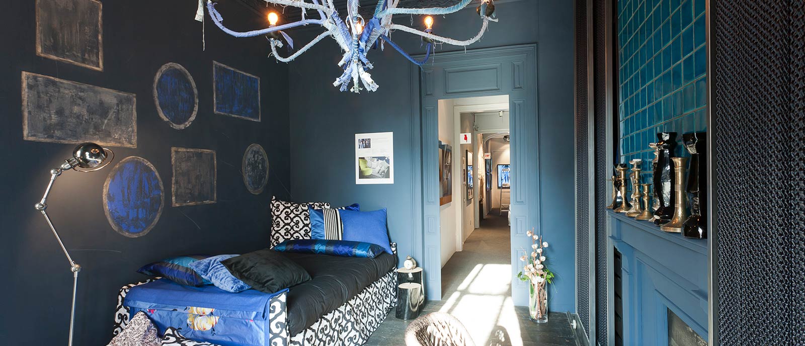 Dormitorio con chimenea – «Negre nit»