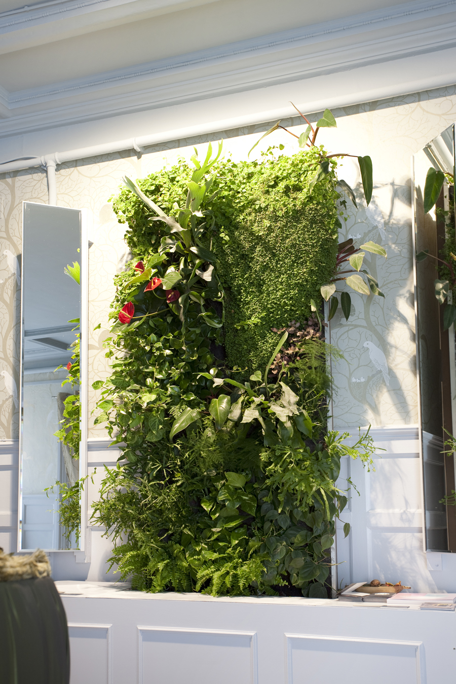Hall modernista por Dione Calza y Teresa Jara en Casa Decor 2010