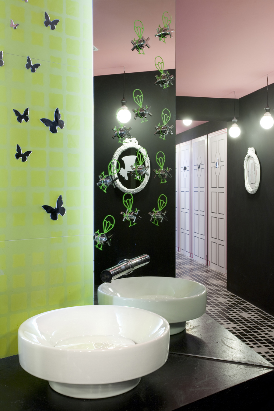 Baños públicos por Guille García-Hoz en Casa Decor Madrid 2010