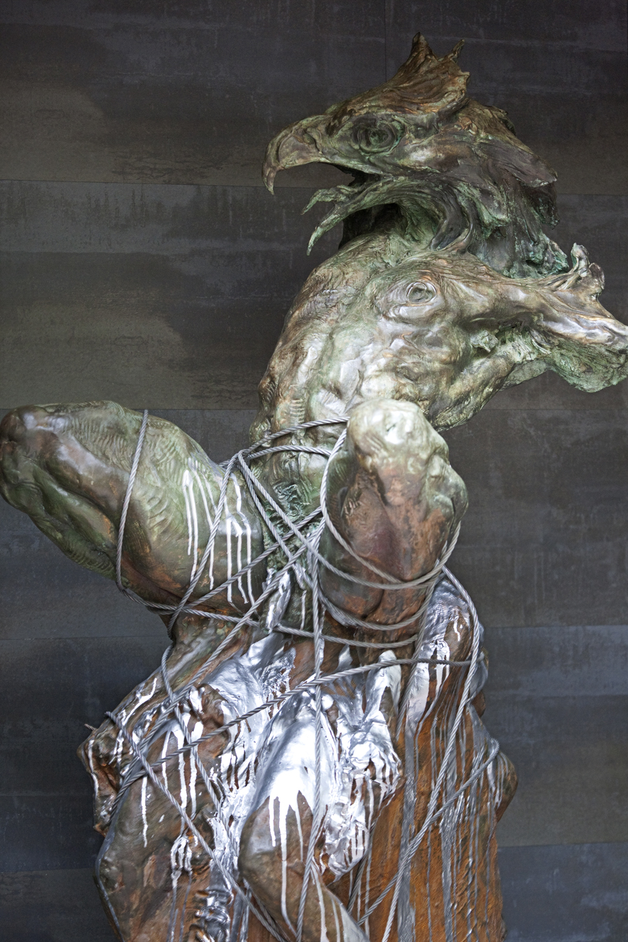 Escultura de bronce por Víctor Ochoa en Casa Decor Madrid 2010