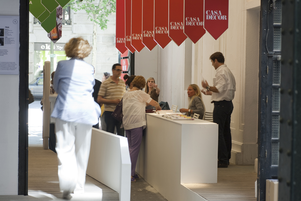María de Ros y Marcos Basso, señalética, "Flechazo", en Casa Decor Madrid 2010