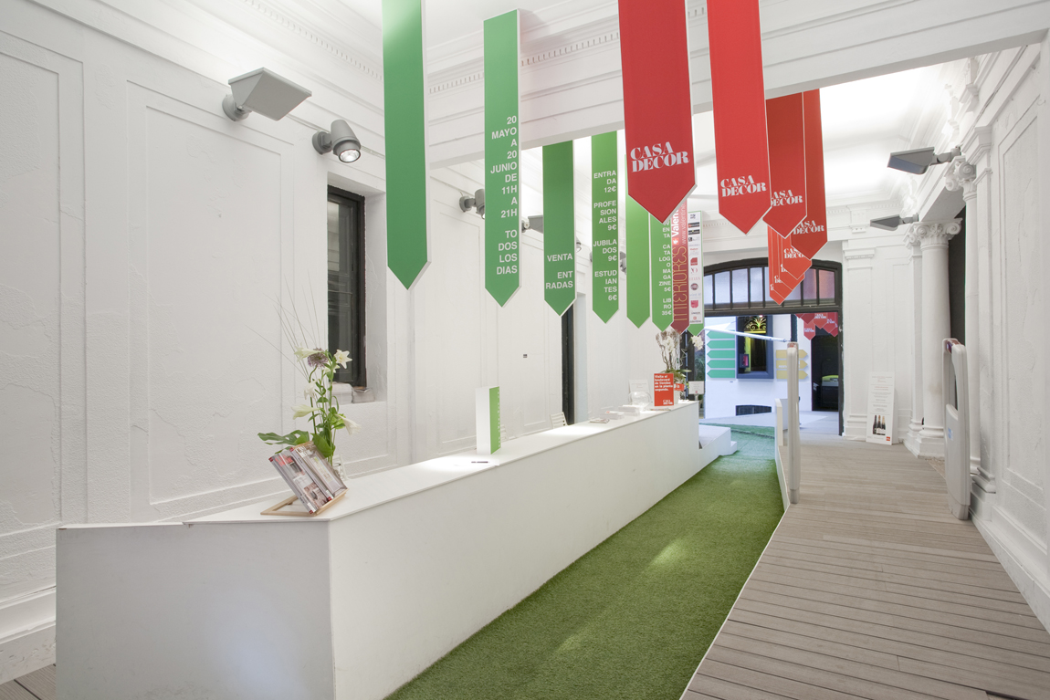 María de Ros y Marcos Basso, señalética, "Flechazo", en Casa Decor Madrid 2010
