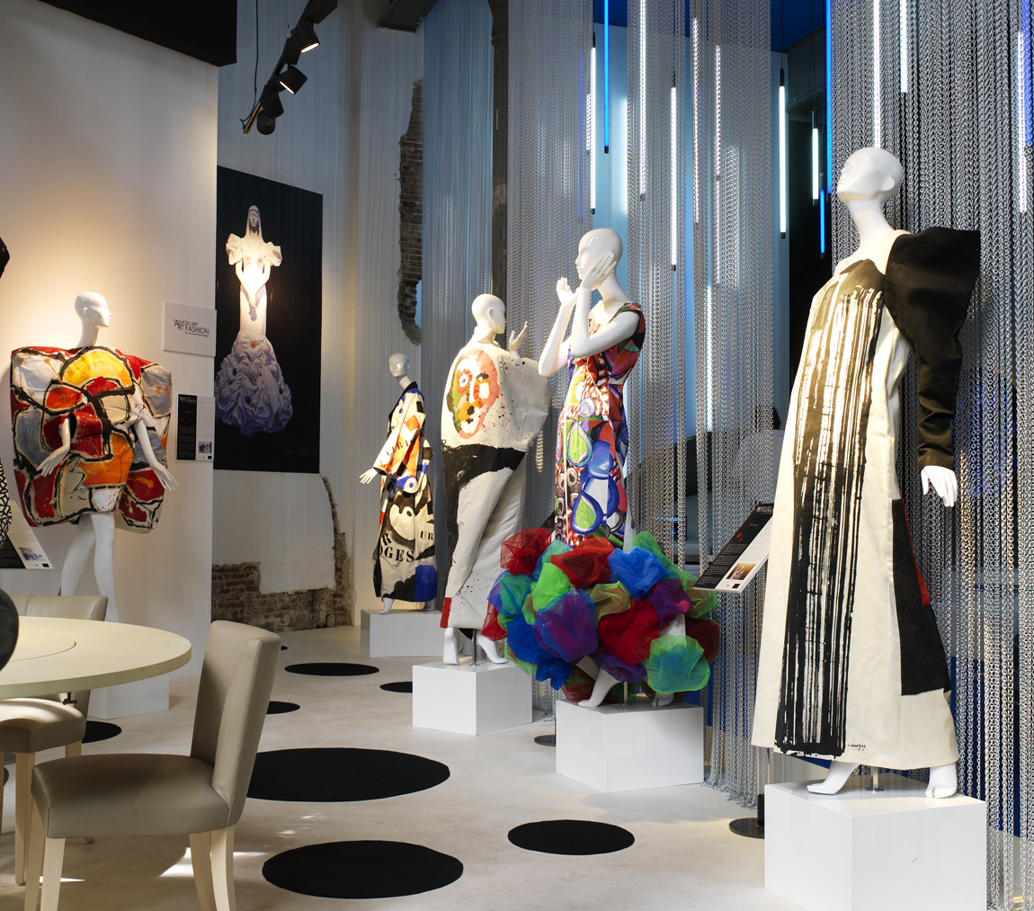 Ana Luz Zurrón y Cathaysa Grillo, espacio mosa y arte, "Espacio FASHION ART by Manuel Fernández" en Casa Decor Madrid 2012