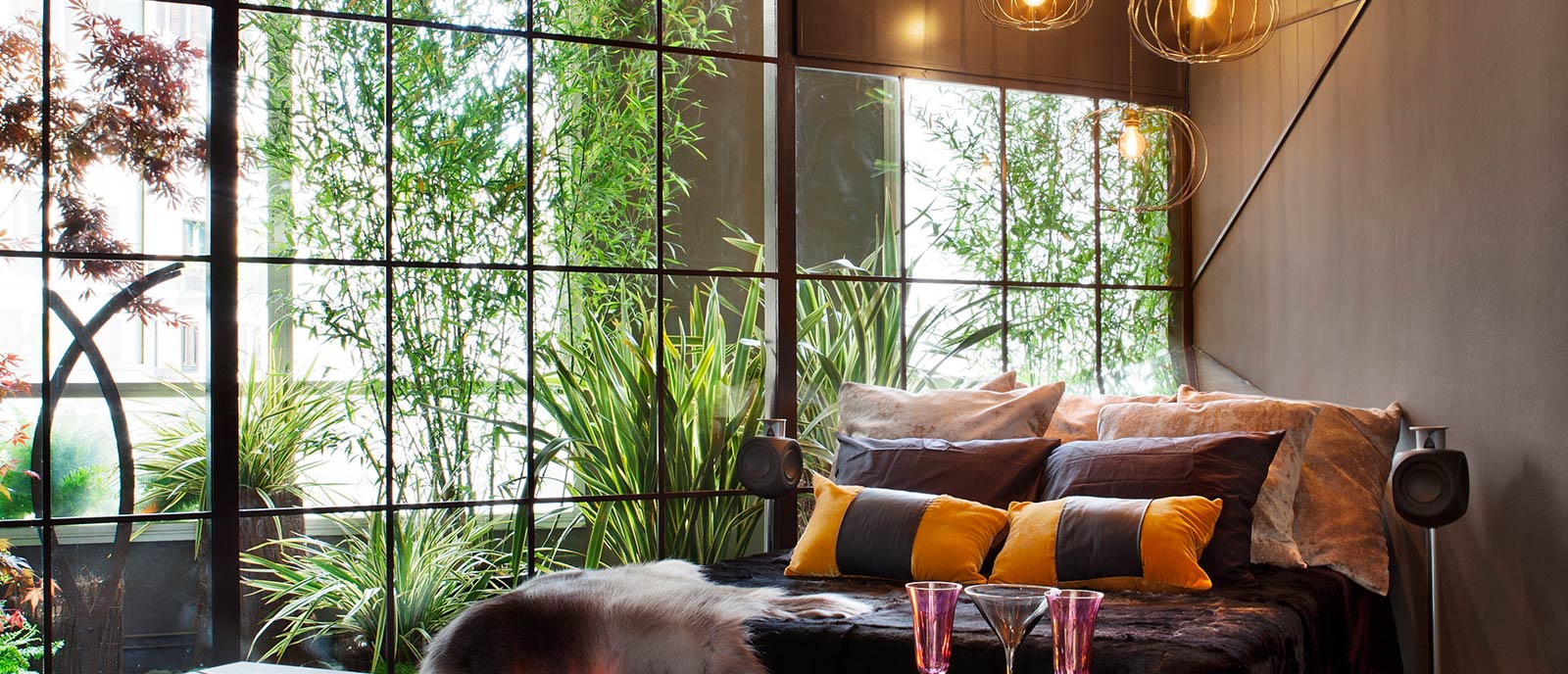 Dormitorio con jardín interior – «Room Natura»